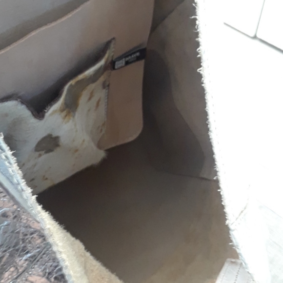 BRAVE LEATHER TOTE - Picture 7 of 8